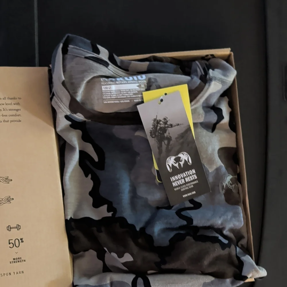 KUIU Ulta 120 Lt Merino Wool - Picture 4 of 4